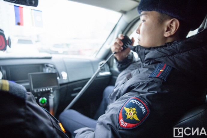 Спецоперация в Якутске: полицейские задержали наркоторговцев с оружием