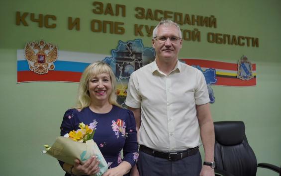 В Курске вручили награды волонтёрам, помогающим участникам СВО