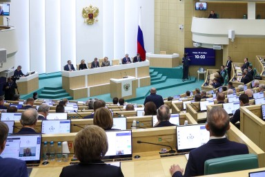 Матвиенко поручила сенаторам изучить работу школьных медпунктов