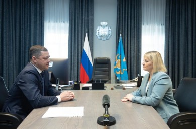 Ольга Колударова и Михаил Ведерников обсудили реализацию ключевых проектов в сфере образования Псковской области