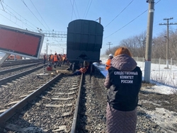 После схода вагонов возбуждено уголовное дело