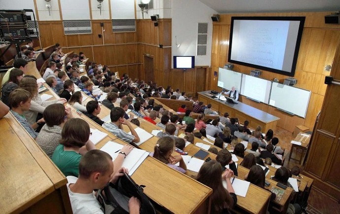 Из российских вузов в минувшем учебном году отчислили более 10% студентов Из российских вузов в минувшем учебном году отчислили более 10% студентов