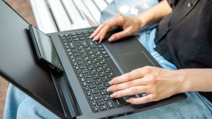 Без слез и раздражения: эксперт рассказала, как напомнить начальнику о повышении зарплаты