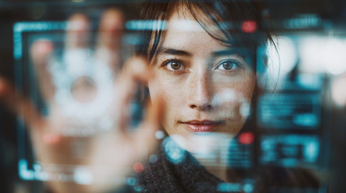 Платить лицом и проходить по взгляду: Биометрическое будущее маркетплейсов и госуслуг