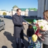 Глава Мордовии вручил автомобиль многодетной семье Лукашовых из Саранска