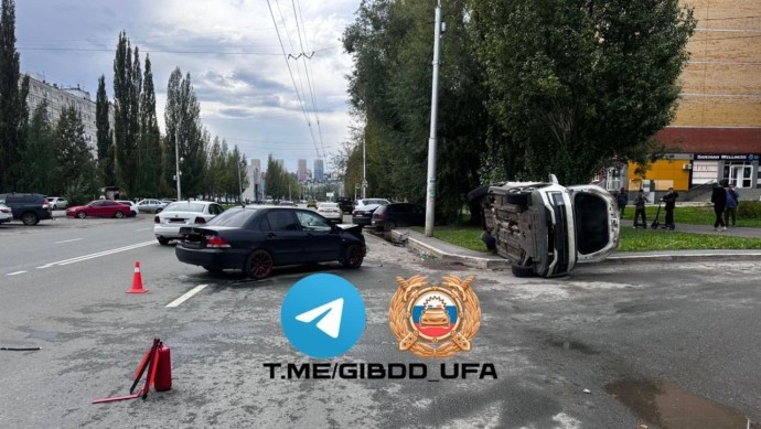 В Уфе в серьезной аварии пострадал водитель «Москвича» В Уфе в серьезной аварии пострадал водитель «Москвича»