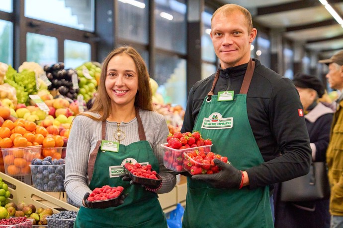 Лето на прилавках: на московские ярмарки привезли малину и клубнику ремонтантных сортов Лето на прилавках: на московские ярмарки привезли малину и клубнику ремонтантных сортов