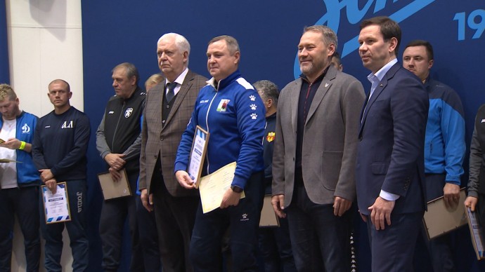 Россия — футбольная страна: в Петербурге наградили победителей и призеров регионального конкурса РФС Россия — футбольная страна: в Петербурге наградили победителей и призеров регионального конкурса РФС