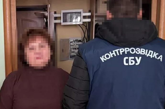 СБУ задержала в Киеве директора ялтинской школы, приехавшую навестить мать