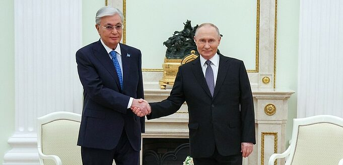 Путин принял в Кремле президента Казахстана Токаева Путин принял в Кремле президента Казахстана Токаева