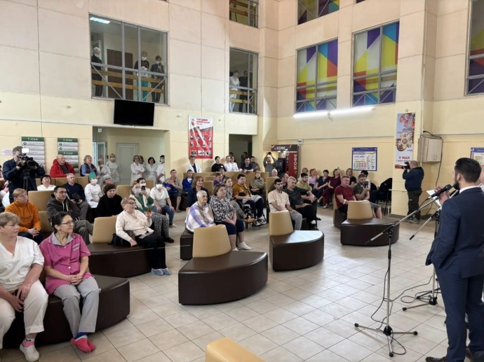 Благотворительный новогодний вечер прошел в Ярославском госпитале ветеранов войн Благотворительный новогодний вечер прошел в Ярославском госпитале ветеранов войн