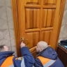 В Курске спасатели помогли ребёнку выбраться из случайно запертой комнаты