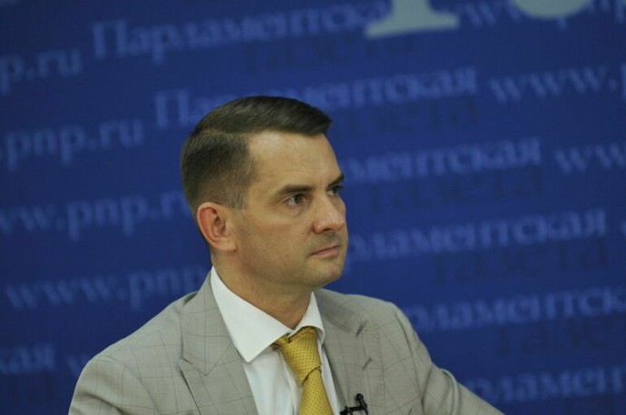 Депутат Нилов предложил разрешить создание в МАХ двух аккаунтов на одном гаджете