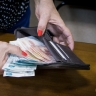 Директор кировской диспетчерской службы зарабатывает 142 тысячи, его зам — почти 130