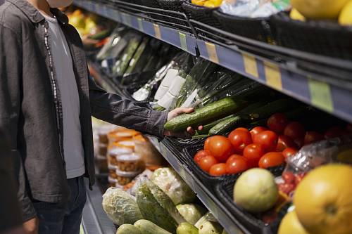 Амурчанин расплатился за продукты поддельной пятитысячной купюрой