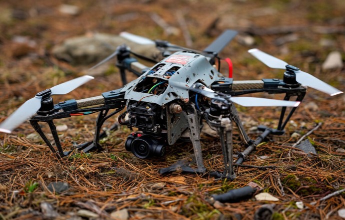 В Воронежской области обломки БПЛА упали на школу и дома В Воронежской области обломки БПЛА упали на школу и дома