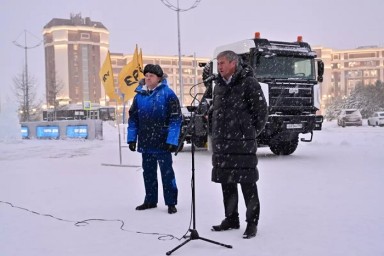 Новый тягач БАЗ S34A10 передан в опытно-промышленную эксплуатацию в Новом Уренгое