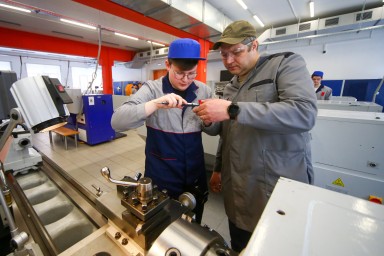 48% российских компаний внедрили наставничество для новичков