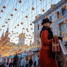 Московская улица останется без иллюминации. Снимающие ее рабочие попали на видео