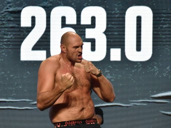 Фьюри обратился к Джошуа перед боем против Пола: Ты неудачник