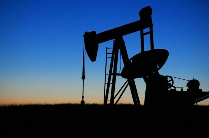 ЕС хочет убрать потолок цен на российскую нефть в 20-м пакете санкций
