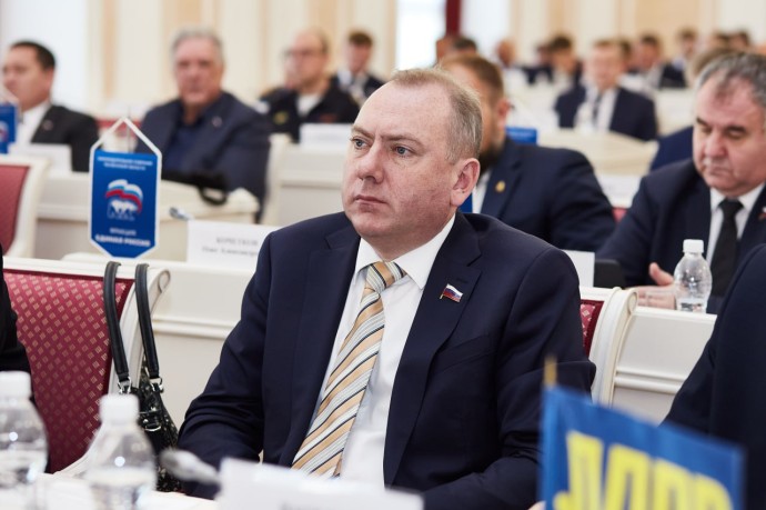 Желаем успехов! 1 декабря родился депутат и бизнесмен Владимир Вдонин