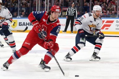 "Металлург" обыграл "Локомотив" в битве лидеров Конференций