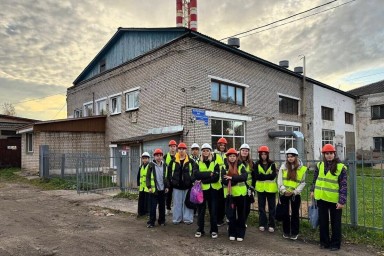 Восьмиклассники школы №4 Котласа посетили завод