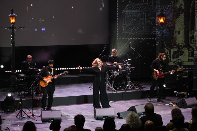 Проект «Небесный кинотеатр» открылся в рамках юбилейного кинофестиваля «Послание к человеку» Проект «Небесный кинотеатр» открылся в рамках юбилейного кинофестиваля «Послание к человеку»