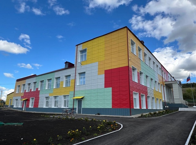 В Атяшевском районе отремонтировали Поселковую школу №2 В Атяшевском районе отремонтировали Поселковую школу №2