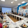 В 2026 году молодые педагоги смогут получить поддержку «Новгородского учителя»