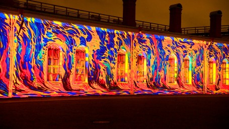 Фестиваль «Чудо света» в Петропавловской крепости приурочили ко Дню народного единства