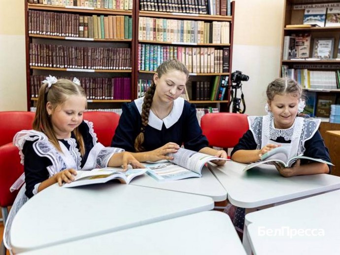 Выпускники педагогических вузов могут получить 300 тысяч рублей