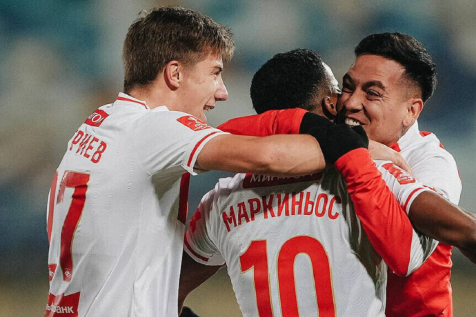 Генич назвал двух единственных кандидатов на пост главного тренера "Спартака" Генич назвал двух единственных кандидатов на пост главного тренера "Спартака"