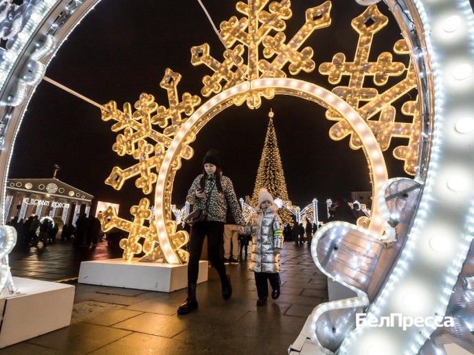 Вячеслав Гладков спросил у белгородцев, нужны ли региону новогодние праздники