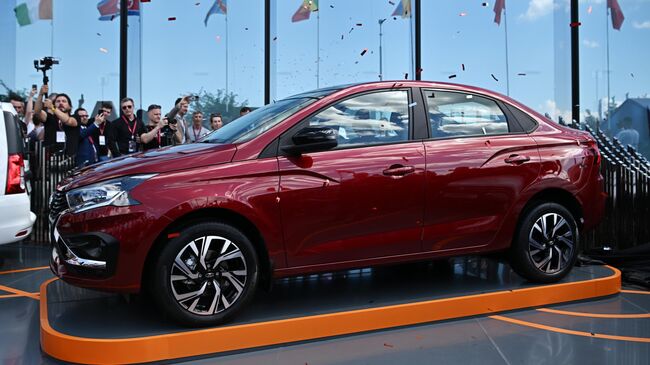 "АвтоВАЗ" назвал сроки начала поставок Lada Iskra в Белоруссию