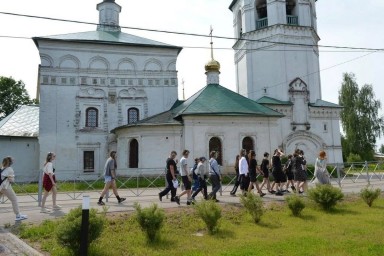 Школьники Тверской области проходят тысячу шагов по "Торопцу Патриарха Тихона"