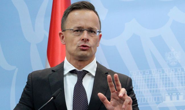 Сийярто обвинил Украину в посягательстве на суверенитет Венгрии
