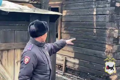 Полицейский в Иркутской области спас из горящего дома трех детей