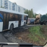 Шаттл ДВФУ застрял на пути к Мосту Дружбы во Владивостоке...