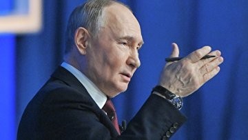 Путин обещал совершенствовать систему поддержки семей с детьми