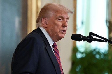 Трамп пригрозил Обаме судом за мошенничество