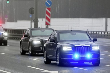 Уиткофф и Дмитриев прибыли в Кремль и направились к Путину