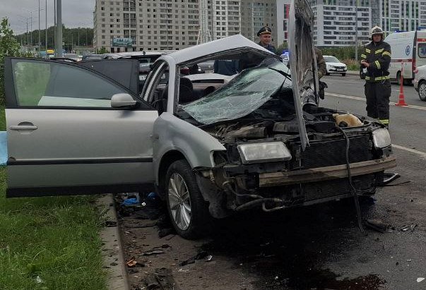 Опубликованы фото с места ДТП под Пензой, где погибли двое взрослых и ребенок