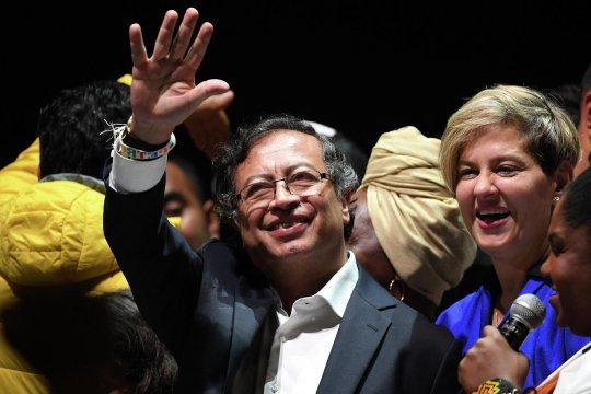 Президент Колумбии призвал к немедленному созыву заседания Совбеза ООН из-за ситуации в Венесуэле Президент Колумбии призвал к немедленному созыву заседания Совбеза ООН из-за ситуации в Венесуэле