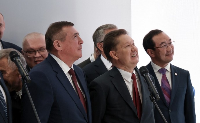 Участники газового форума в Петербурге запустили газораспределительную станцию в Поронайском районе Участники газового форума в Петербурге запустили газораспределительную станцию в Поронайском районе