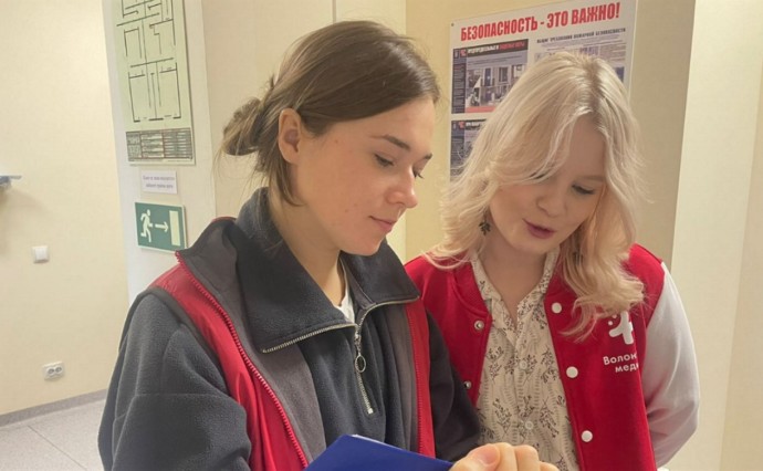 Медицинский десант встретился с пациентами из Охотского Медицинский десант встретился с пациентами из Охотского