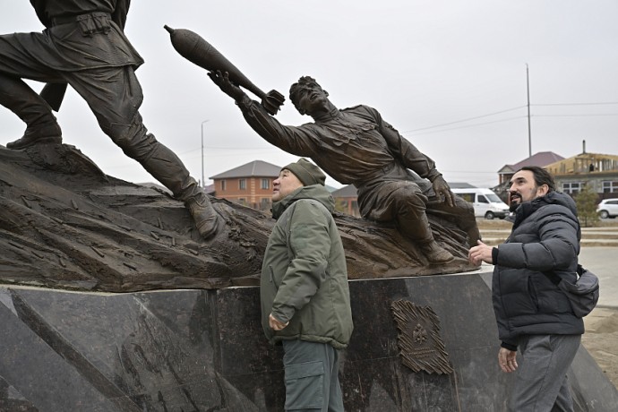 В Туве откроют памятник братьям-миномётчикам В Туве откроют памятник братьям-миномётчикам