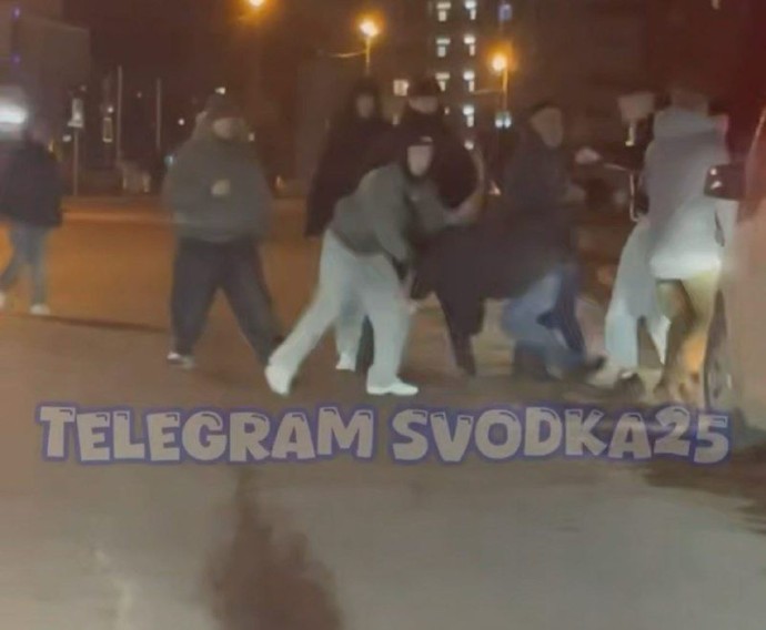 Массовая потасовка подростков всплыла в соцсетях Владивостока