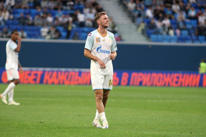 Семак оценил игру Глушенкова в последних матчах Семак оценил игру Глушенкова в последних матчах